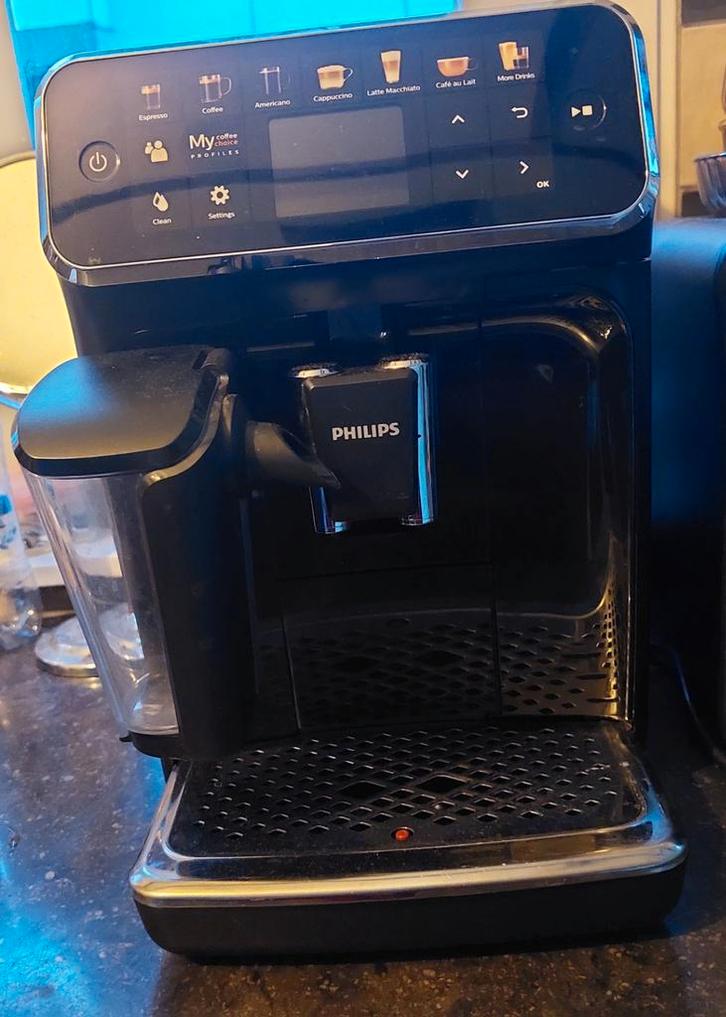 Philips latte go zwart zgan philips ep5441/50, Witgoed en Apparatuur, Koffiezetapparaten, Zo goed als nieuw, Koffiebonen, Koffiemachine