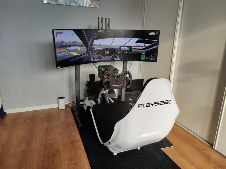 Sim racing setup (Playseat stoel/mat + stand + monitor), Spelcomputers en Games, Spelcomputers | Overige Accessoires, Gebruikt