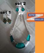 Ketting + bijpassende oorbellen en alleen oorbelllen, Overige materialen, Ophalen of Verzenden, Zo goed als nieuw, Knopjes of Stekers