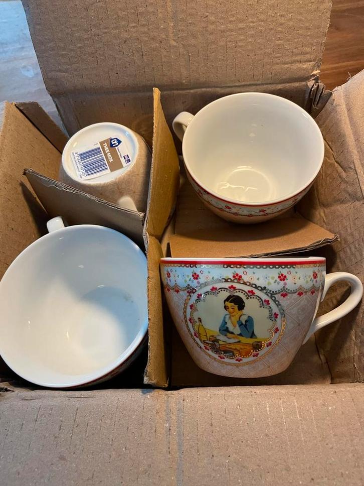 Nieuwe AH Theekoppen / Soepkommen - 72 stuks, Huis en Inrichting, Keuken | Servies, Nieuw, Kop(pen) en/of Schotel(s), Overige stijlen