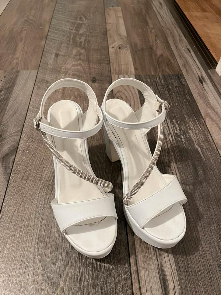 Hoge Hakken te Koop – Maat 38, Kleding | Dames, Schoenen, Zo goed als nieuw, Wit, Ophalen of Verzenden