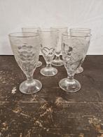6 stuks bewerkte hoge ijscoupes ijs glazen, Glas of Glazen, Ophalen of Verzenden, Overige stijlen, Glas
