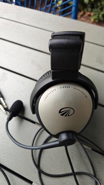 Lightspeed Sierra aviation headset beschikbaar voor biedingen