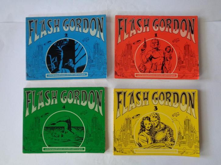 Oude Flash Gordon Strips, 4 stuks.  Deel 1 t/m 4.   Uit 1972, Boeken, Stripboeken, Gelezen, Meerdere stripboeken, Ophalen of Verzenden
