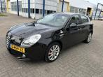 Alfa romeo Giulietta 1.4 T Distinctive NAVI CRUISE PDC CLIMA, Voorwielaandrijving, 65 €/maand, Stof, Gebruikt