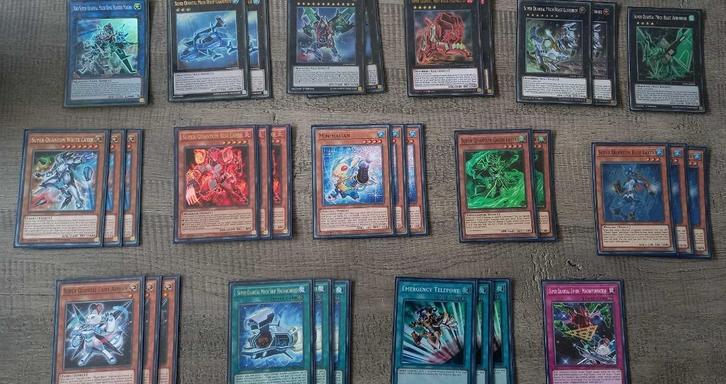 Yugioh Super Quant kaarten, Hobby en Vrije tijd, Verzamelkaartspellen | Yu-gi-Oh!, Gebruikt, Speeldeck, Foil, Verzenden