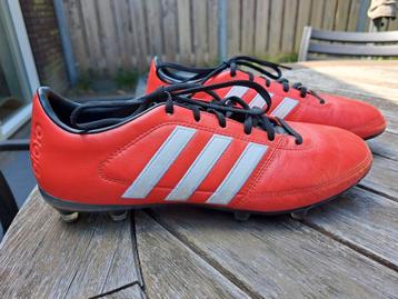 Adidas voetbalschoenen beschikbaar voor biedingen