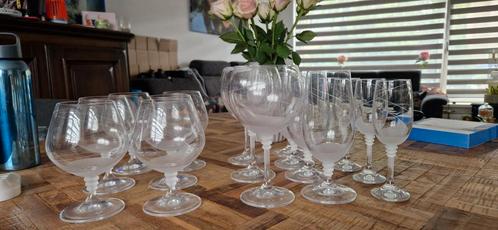 Bohemia kristalglas servies, Verzamelen, Glas en Borrelglaasjes, Zo goed als nieuw, Overige typen, Ophalen