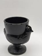 Zwart persglazen eierhouder in de vorm van een kip., Ophalen of Verzenden, Zo goed als nieuw