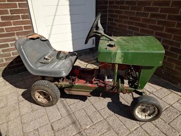 Te koop tractor/zitmaaier morgen ophalen €90,- beschikbaar voor biedingen