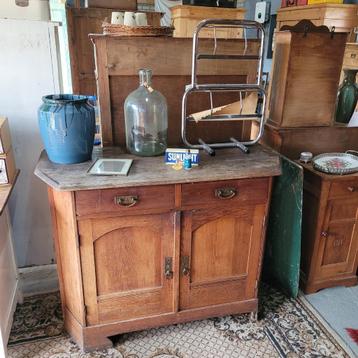 Brocante oude eiken commode, dressoir, keukenkast H 92 cm. beschikbaar voor biedingen