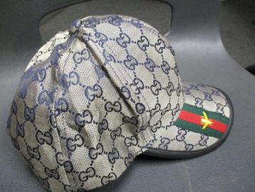 GUCCI ITALY PET NIEUW beschikbaar voor biedingen