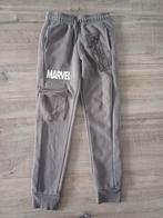 Grijze Marvel joggingbroek/sweatpants, maat 140, Broek, Jongen of Meisje, Ophalen of Verzenden, Marvel