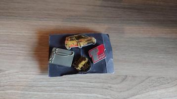 Toyota Cap/Pet en speldjes beschikbaar voor biedingen