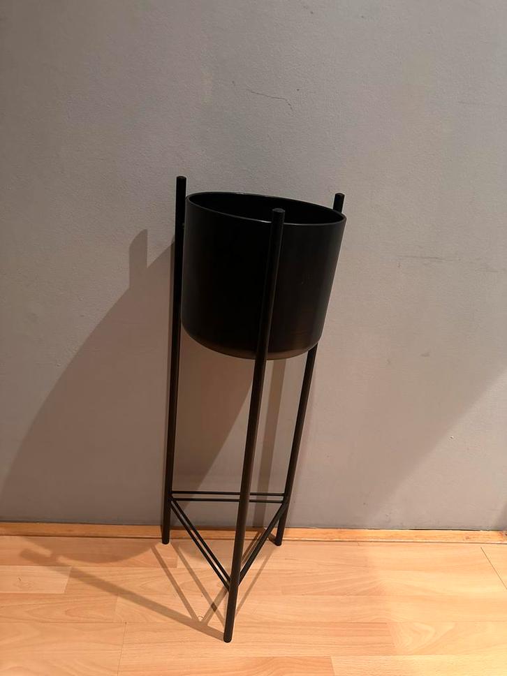 Intratuin bloempot Olly, Tuin en Terras, Bloempotten, Nieuw, Metaal, Binnen, Minder dan 40 cm, Minder dan 25 cm, Rond, Ophalen