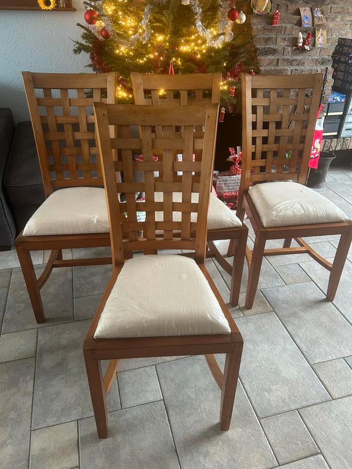 4 Handgemaakte Houten Stoelen met nieuwe Kussens, Huis en Inrichting, Stoelen, Gebruikt, Vier, Hout, Bruin, Ophalen of Verzenden