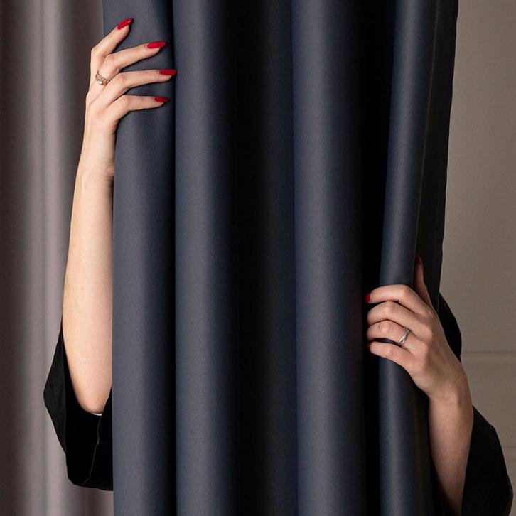 DONA Premium Verduisterend Gordijn met Ringen – 140 x 250 cm, Huis en Inrichting, Stoffering | Gordijnen en Lamellen, Nieuw, 200 cm of meer