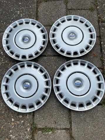 VOLVO Originele 15" wieldoppen origineel nr.: 30760329 i beschikbaar voor biedingen