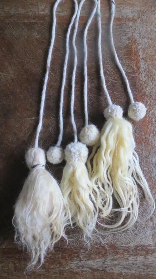 DECORATOEF set 3 deur hangers, wol, toef bol, naaldvilt, Hobby en Vrije tijd, Vilt, Nieuw, Versiering, Wolvilt, Verzenden