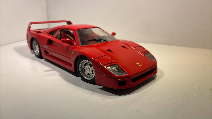 Ferrari f40 polistil 1.18, Hobby en Vrije tijd, Modelauto's | 1:18, Zo goed als nieuw, Overige merken, Ophalen of Verzenden