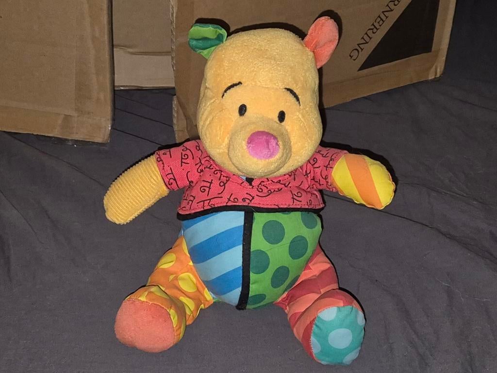 Disney Romero Britto Winnie de Poeh beer knuffel pluche, Verzamelen, Disney, Ophalen of Verzenden, Winnie de Poeh of vrienden