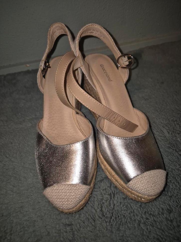 Espadrilles met sleehak - Zomerse stijl!, Kleding | Dames, Schoenen, Gedragen, Espadrilles of Moccasins, Overige kleuren, Ophalen of Verzenden