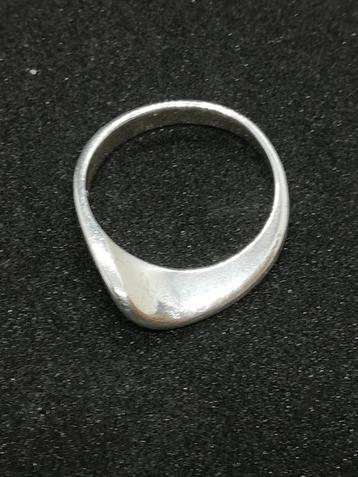 dames ring zilver, modern design beschikbaar voor biedingen