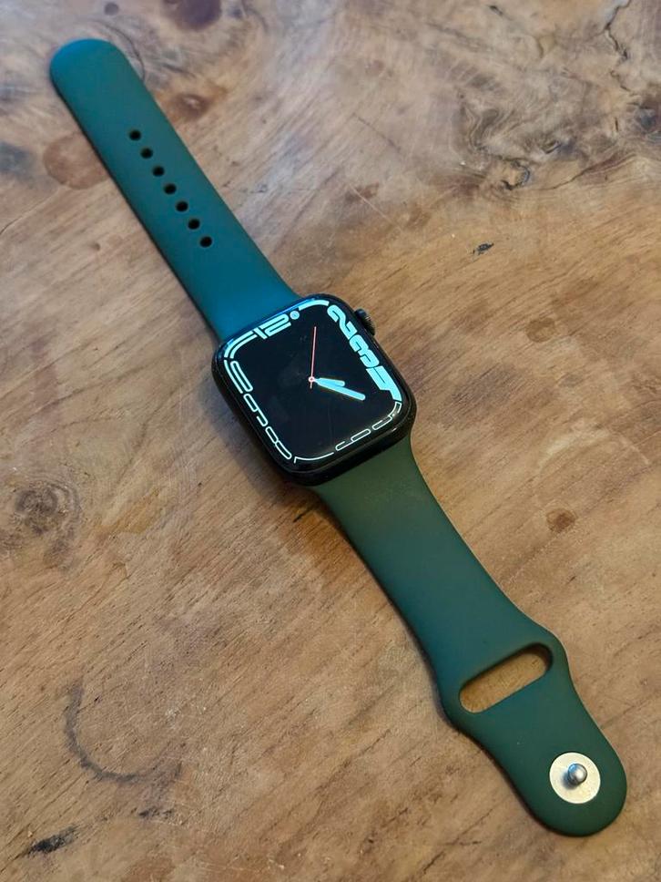 Apple Watch Series 7 45mm Groen GPS, Sieraden, Tassen en Uiterlijk, Smartwatches, Gebruikt, iOS, Groen, GPS, Waterdicht, Ophalen of Verzenden