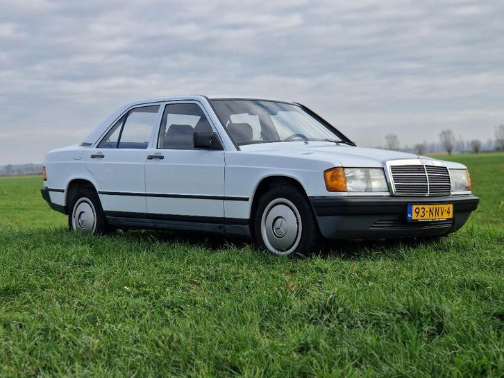 Unieke Mercedes-Benz 190 2.0 1987 bijna belastingvrij, Auto's, Mercedes-Benz, Particulier, 190-Serie, Mistlampen, Radio, Benzine