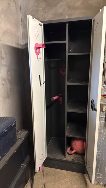 Zadelkast beschikbaar voor biedingen