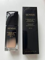 Sensai Flawless Satin Moisture Foundation FS202, Beige, Zo goed als nieuw, Make-up, Verzenden