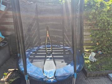 Trampoline  beschikbaar voor biedingen
