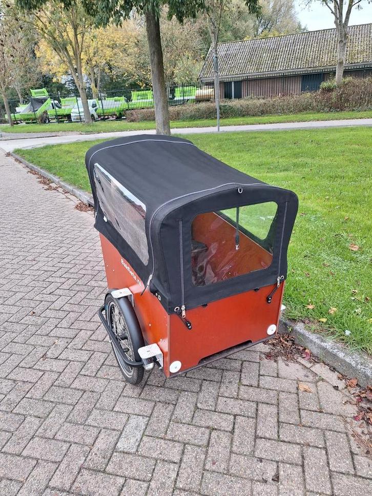 Bakfiets (elektrisch) 4 persoons - Goed onderhouden!, Fietsen en Brommers, Fietsen | Bakfietsen, Gebruikt, Overige merken, 4 kinderen of meer