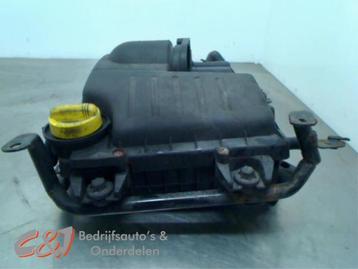 Luchtfilterhuis van een Opel Vivaro beschikbaar voor biedingen