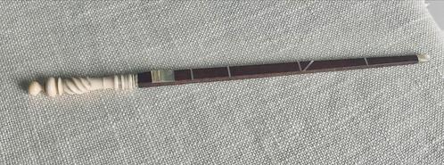 Zeer zeldzaam kantmaatje: kwart el (17 cm) met speldenkoker, Antiek en Kunst, Antiek | Gereedschap en Instrumenten, Ophalen of Verzenden