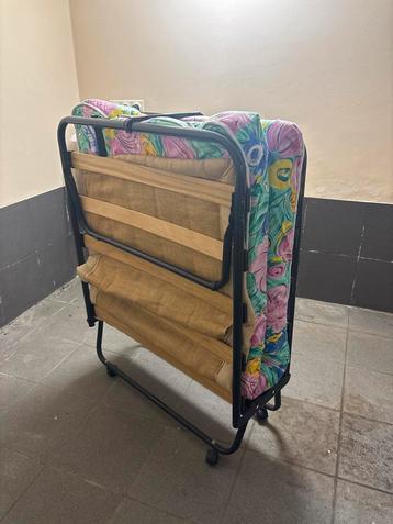 Opklapbed - Eenpersoons - Bloemenprint beschikbaar voor biedingen