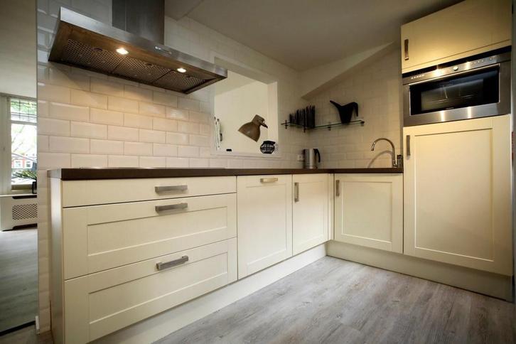 Complete keuken zelf demonteren en ophalen, Huis en Inrichting, Keuken | Complete keukens, Gebruikt, Hoekkeuken, Crème, Ophalen