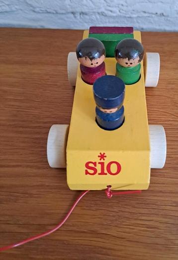 #houten #trekauto met 3 poppetjes, #Sio, #vintage beschikbaar voor biedingen