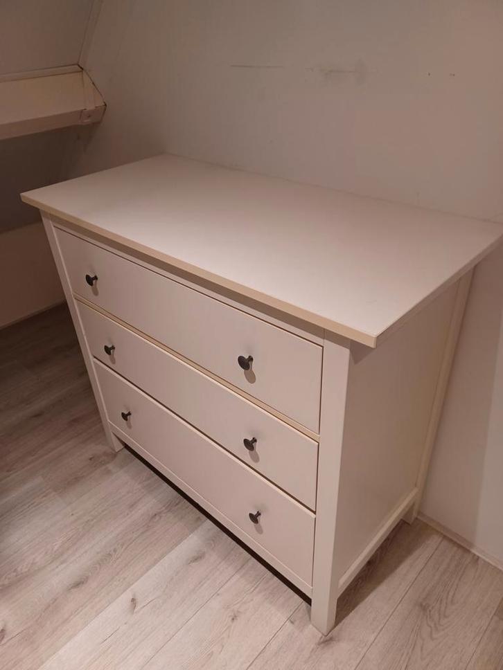 GRATIS Ikea Hemnes ladekast, Huis en Inrichting, Kasten | Dressoirs, Gebruikt, 50 tot 100 cm, 25 tot 50 cm, Met lade(s), Overige materialen