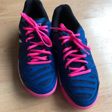 Dames sportschoenen Asics maat 40 beschikbaar voor biedingen