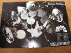 Poster Simon Phillips voormalig drummer van Toto 50 x 84 cm, Verzamelen, Posters, Gebruikt, Rechthoekig Liggend, Ophalen of Verzenden