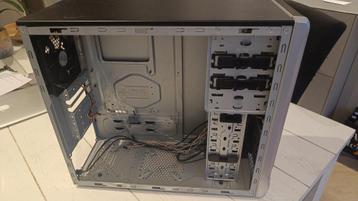 Cooler Master Elite 330 PC kast beschikbaar voor biedingen
