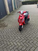 Piaggio zip 4T, Fietsen en Brommers, Scooters | Piaggio, Ophalen, Zo goed als nieuw, Zip