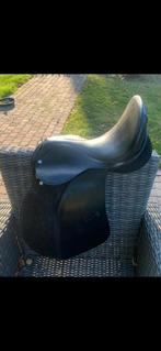 Veelzijdigheidszadel 17 inch, Dieren en Toebehoren, Paarden en Pony's | Zadels, Ophalen, Gebruikt, Dressuur