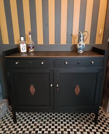 Vintage dressoir, dranken kast, tweedeurs kast. beschikbaar voor biedingen
