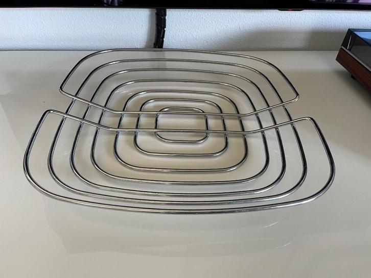 Moderne strakke vierkante design fruitschaal / schaal, Huis en Inrichting, Woonaccessoires | Schalen en Manden, Zo goed als nieuw