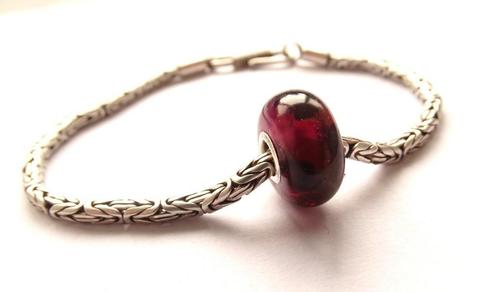 Handgemaakte Pandora-stijl glaskraal donker fuchsia, Sieraden, Tassen en Uiterlijk, Bedels, Nieuw, Pandora, Zilver, 1 bedel, Ophalen of Verzenden