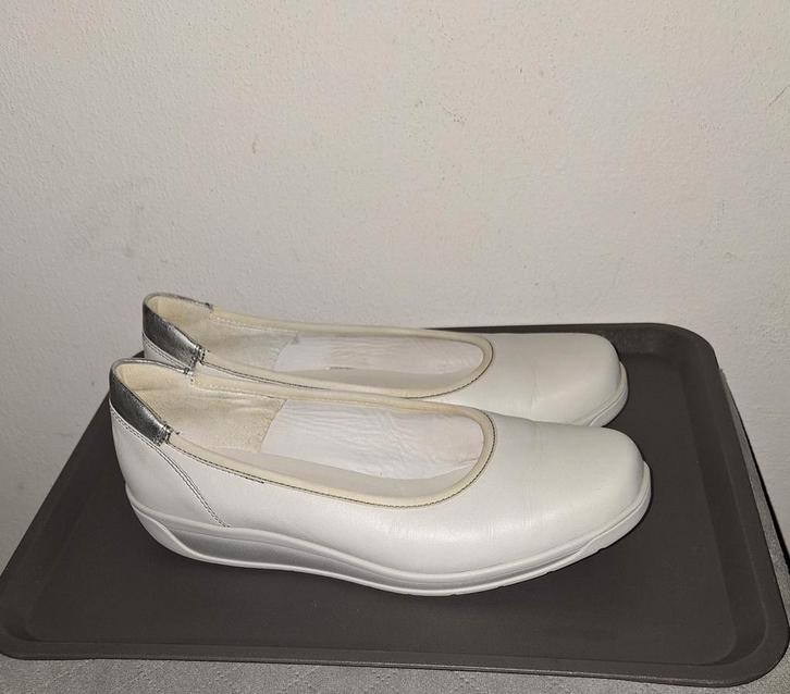 Dames instappers van ARA maat 5,5=38,5. 2e item=halve prijs, Kleding | Dames, Schoenen, Gedragen, Instappers, Ophalen of Verzenden