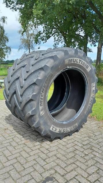 2x michelin multibib 650/65R42 banden beschikbaar voor biedingen