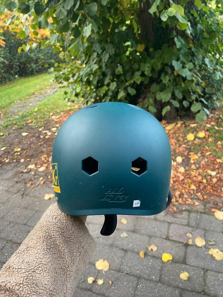 ALK13 Krypton Skate Helm - Zo Goed Als Nieuw!, Sport en Fitness, Skateboarden, Zo goed als nieuw, Bescherming, Ophalen of Verzenden